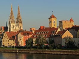 Khám phá Regensburg - thành phố cổ nổi tiếng trong tour du lịch Đức